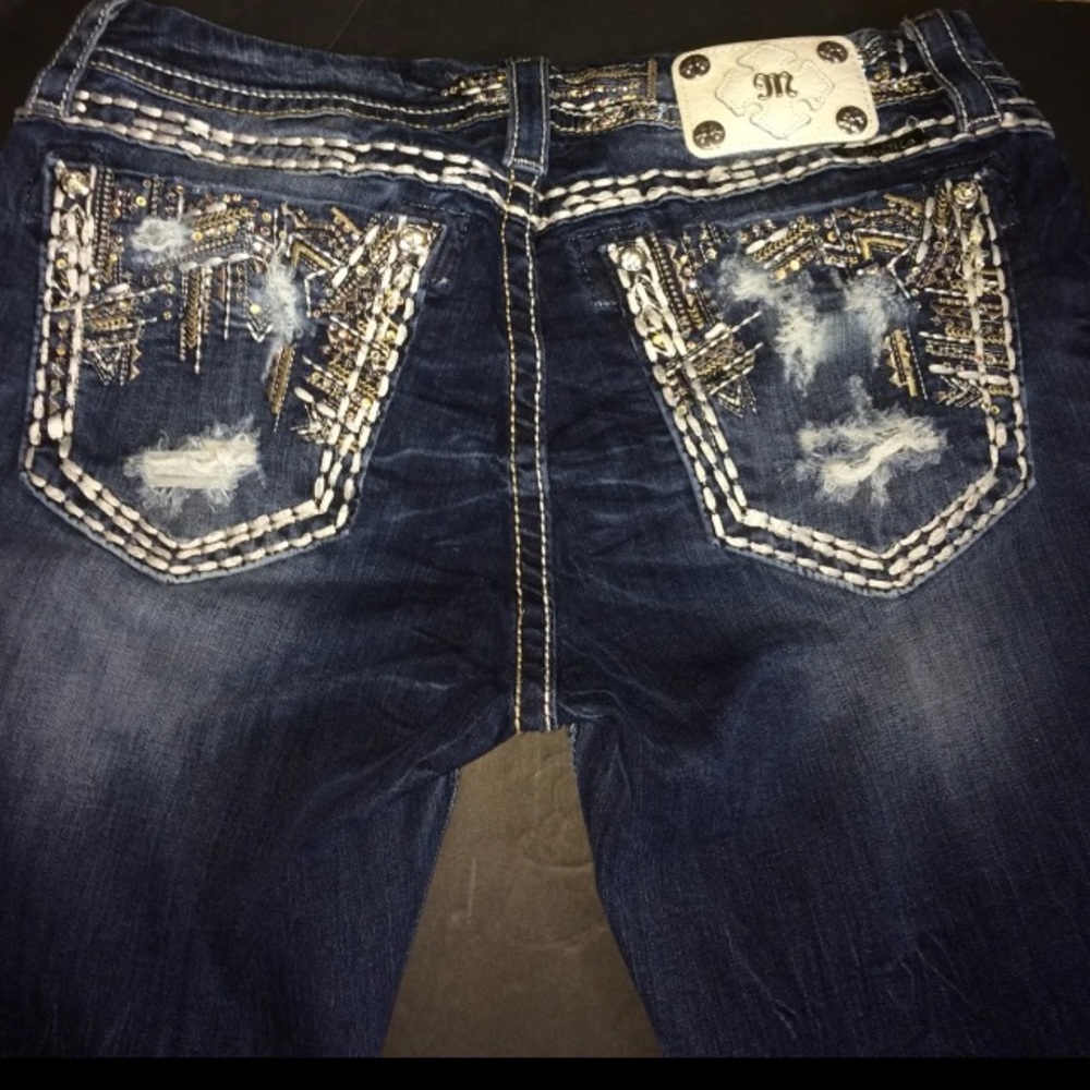 Miss Me Jeans I’ve 32 capris style sequins gem but
